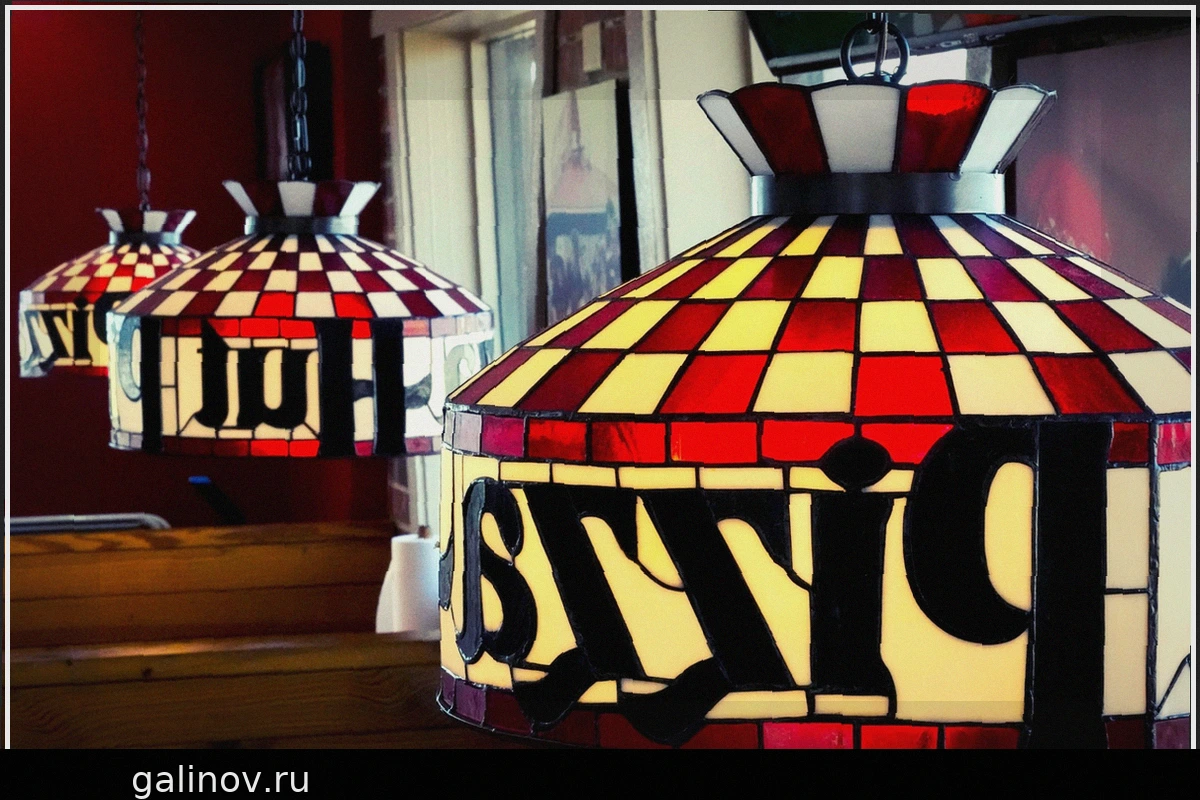 Pizza Hut Возвращает Ностальгию 80-х: Красные Крыши, Стаканчики и Pac-Man Радуют Посетителей