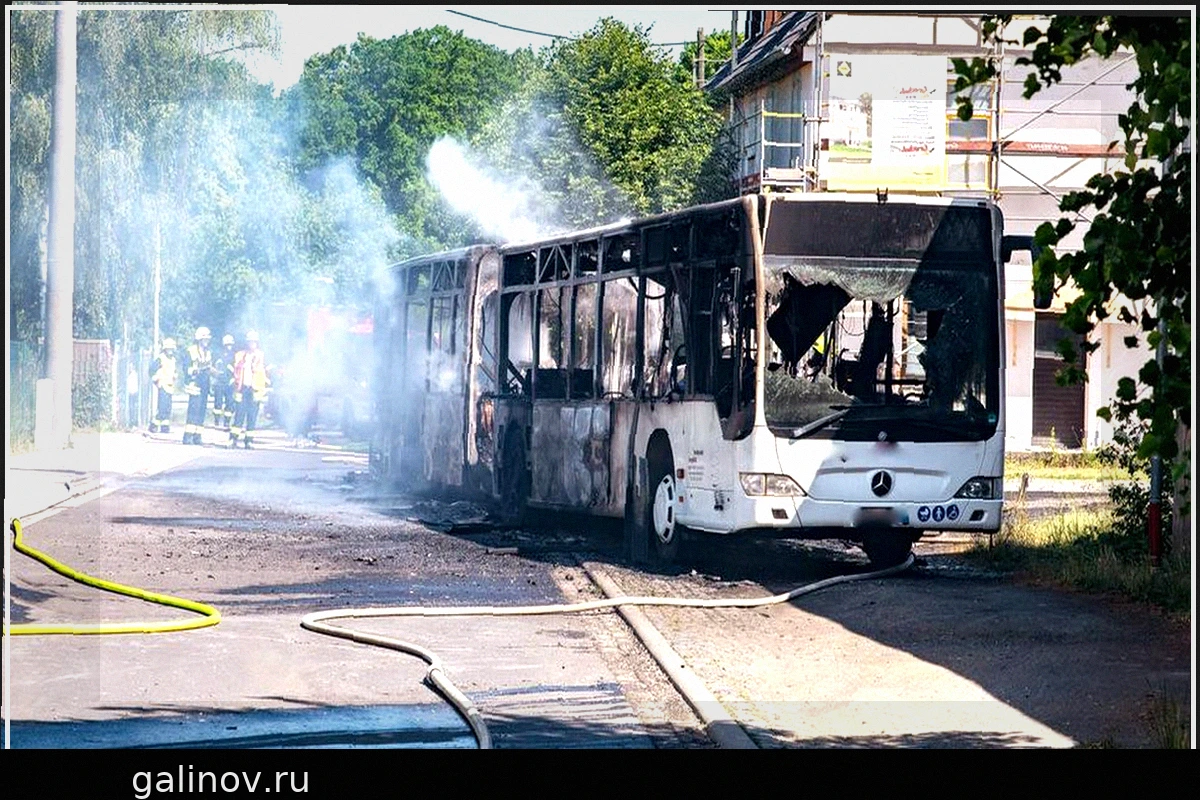Пожар в Хунгене: Автобус загорелся во время движения, взорвался дизельный бак
