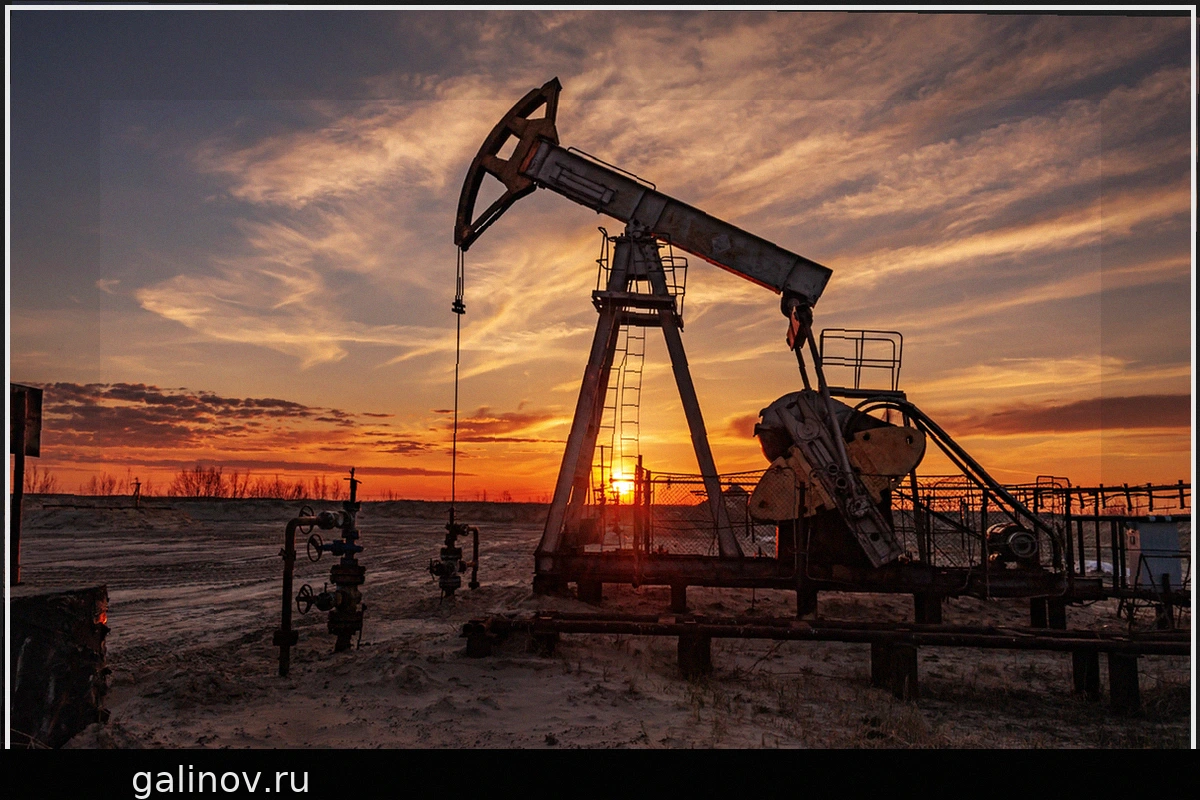 Мировые цены на нефть ускорили падение